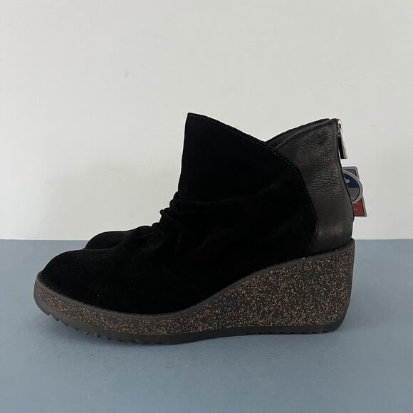 NWT Aetrex Kara Black Ankle Wedge Suede Weatherproof Boots - Picture 4 of 10